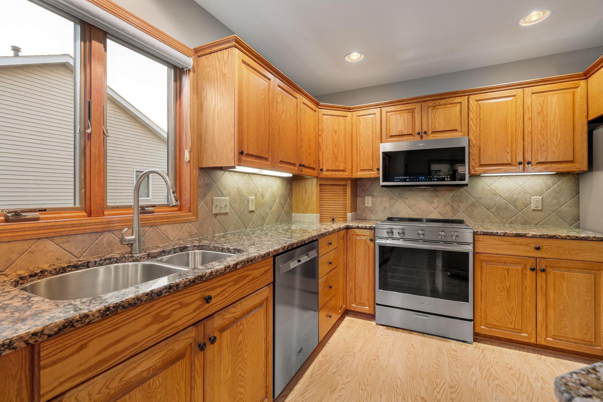 1511 16th Avenue Southwest Austin, MN 55912 - Photo 5 of 60