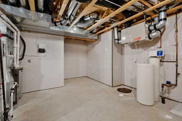 $379,900 | 1511 16th Avenue Southwest, Austin, MN 55912