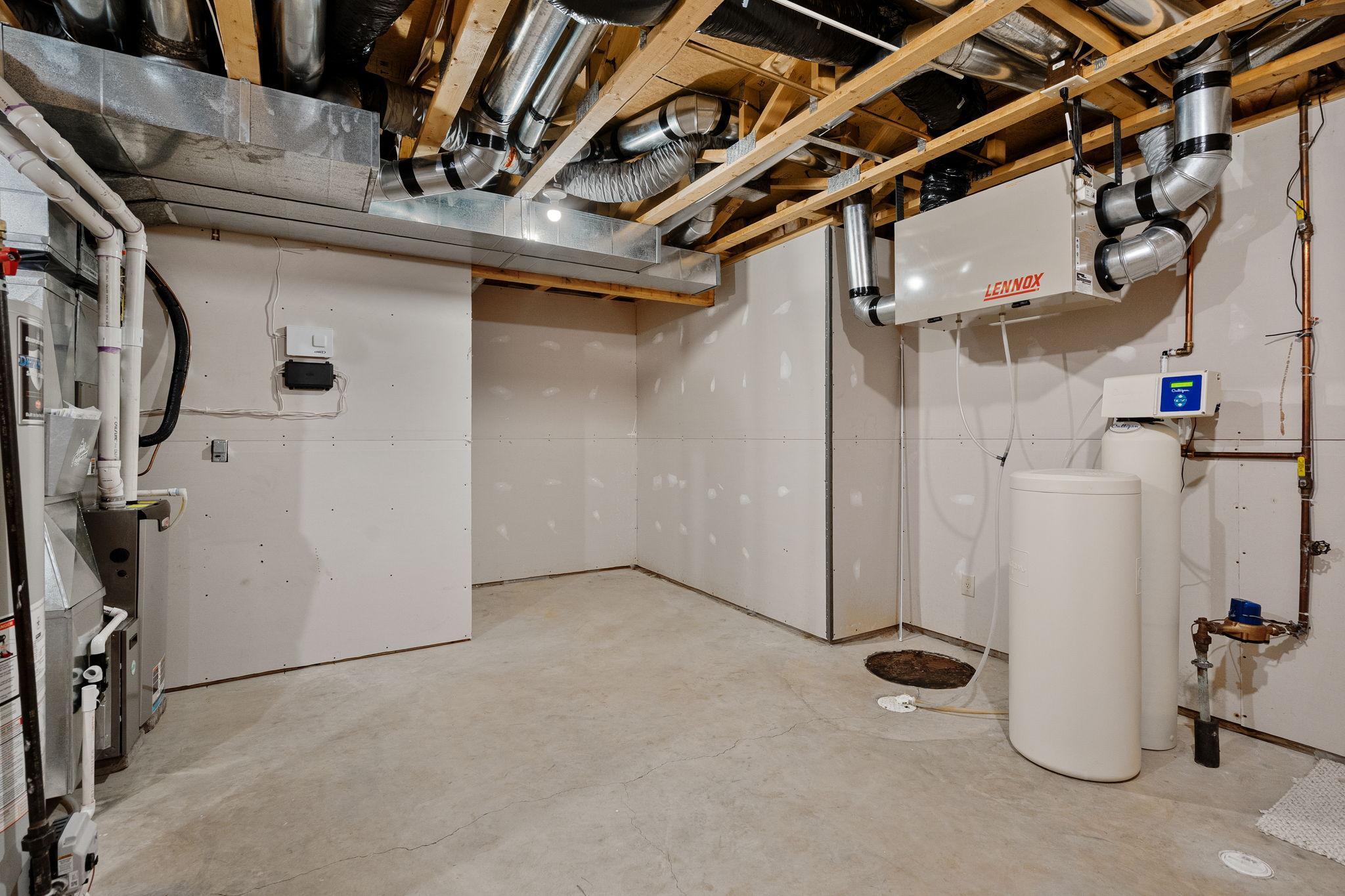 1511 16th Avenue Southwest Austin, MN 55912 - Photo 54 of 60