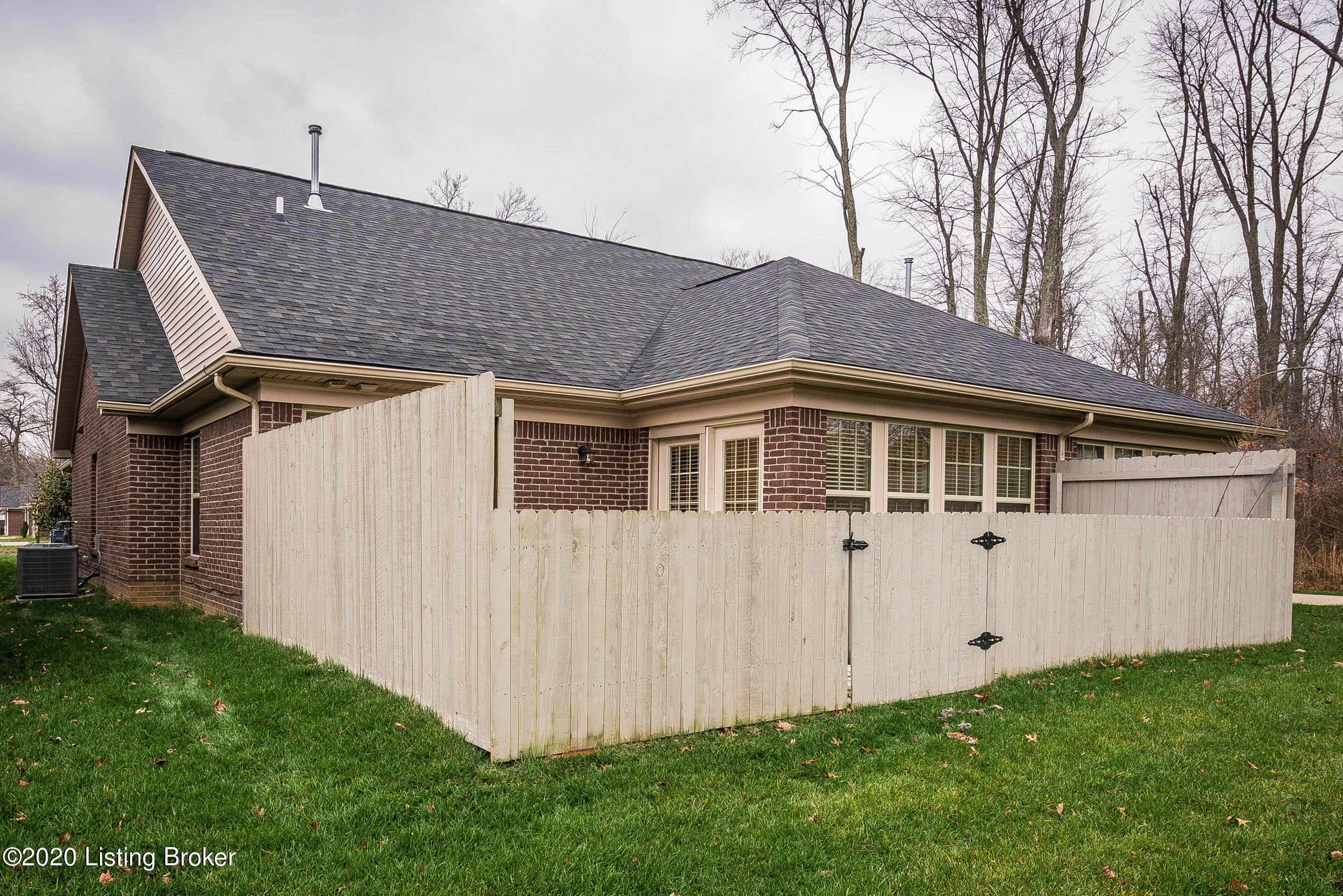 6553 Renate Road Louisville, KY 40291 - Photo 27 of 33 6553 Renate Road-06