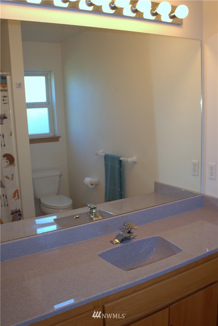 18624 Ivan Street Southwest Rochester, WA 98579 - Photo 13 of 25