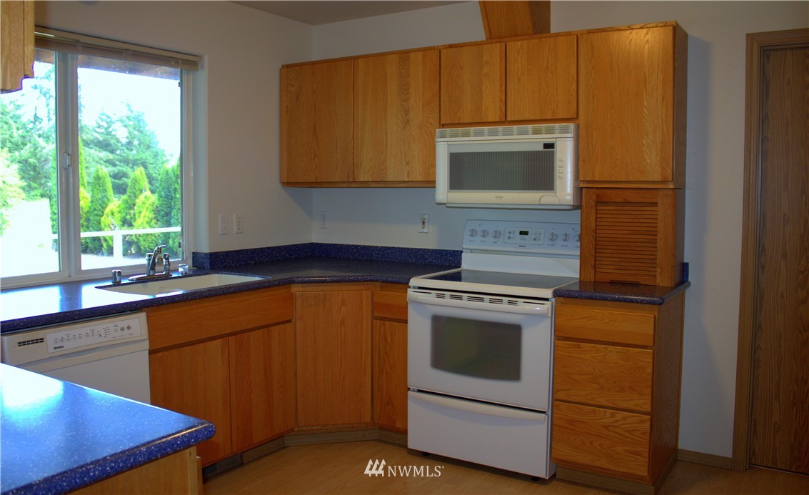 18624 Ivan Street Southwest Rochester, WA 98579 - Photo 6 of 25