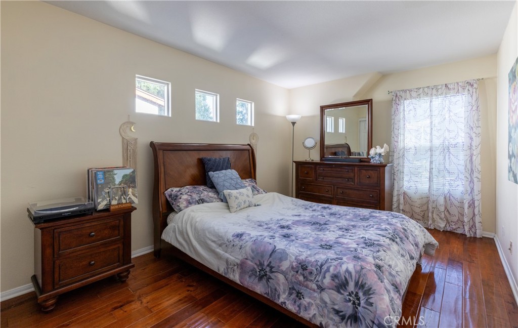 7 Cedar Haven Farm Ladera Ranch, CA 92694 - Photo 18 of 31 Spacious secondary bedroom