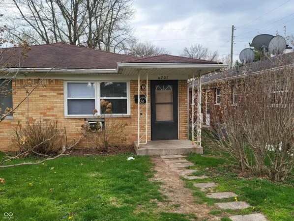 $1,025 | 6203 East 11th Street, Indianapolis, IN 46219