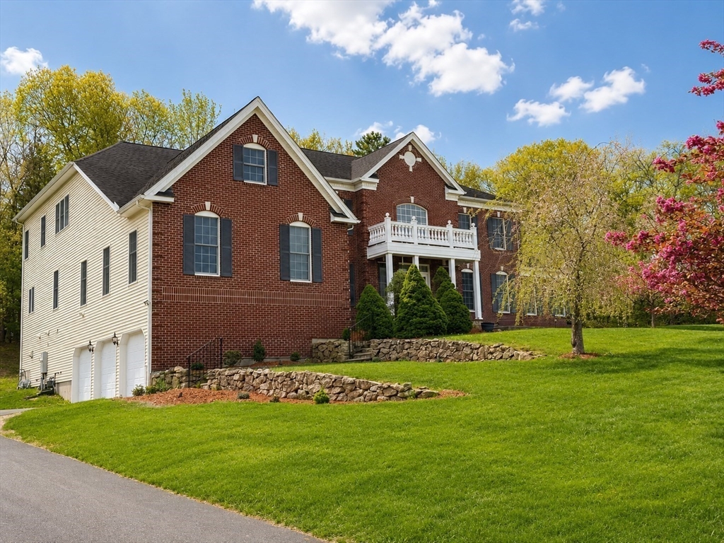 4 Summit Way Hopkinton, MA 01748 - Photo 3 of 37 Gallery Image 3