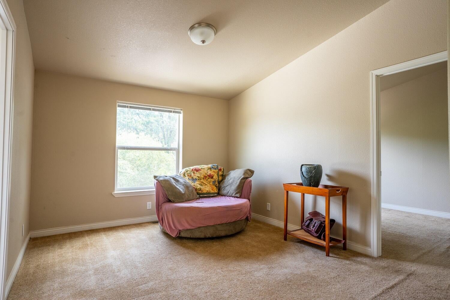 8574 Blackwell Road Central Point, OR 97502 - Photo 17 of 45 Den or flex space