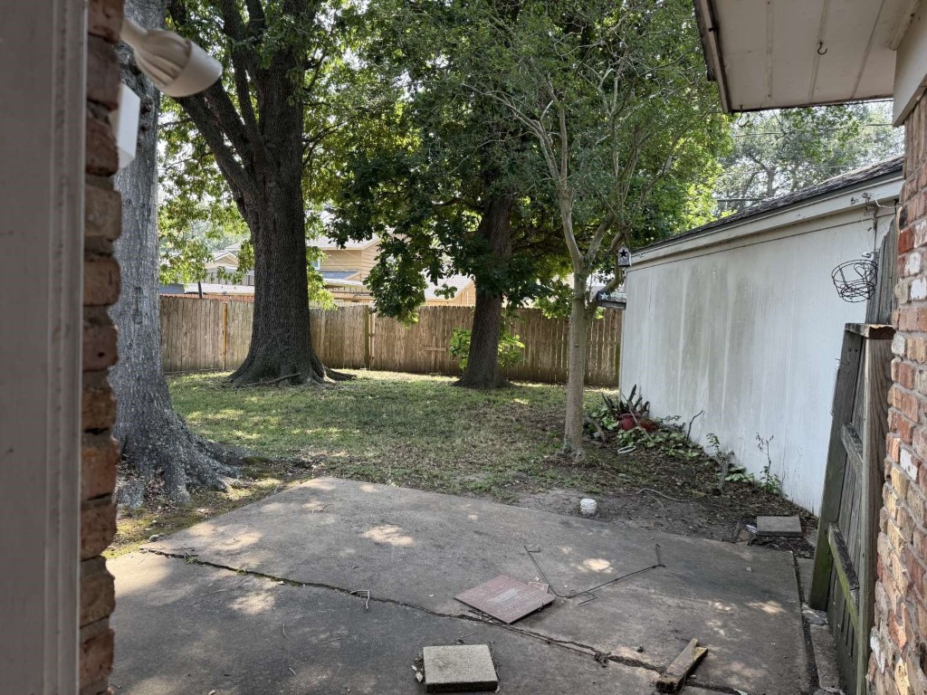2706 Burke Road Pasadena, TX 77502 - Photo 13 of 27