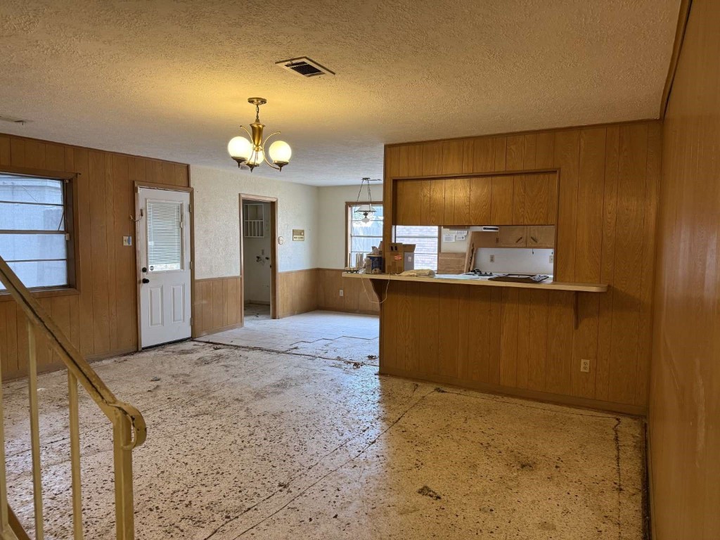 2706 Burke Road Pasadena, TX 77502 - Photo 7 of 27