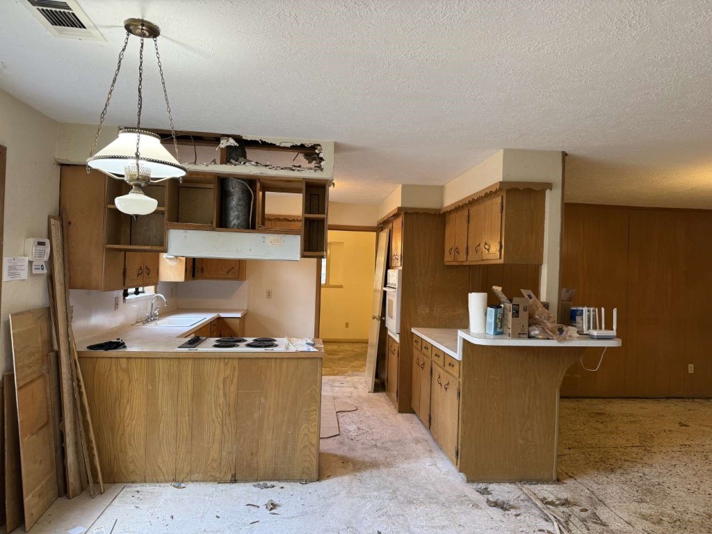 2706 Burke Road Pasadena, TX 77502 - Photo 8 of 27