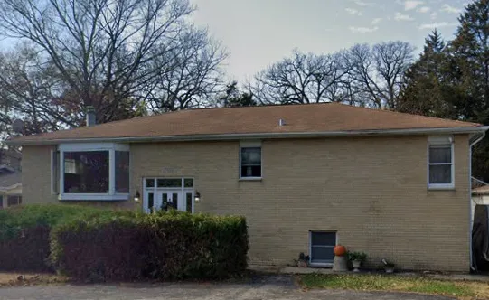 $2,400 | 728 North Lakeview Drive, Round Lake, IL 60073