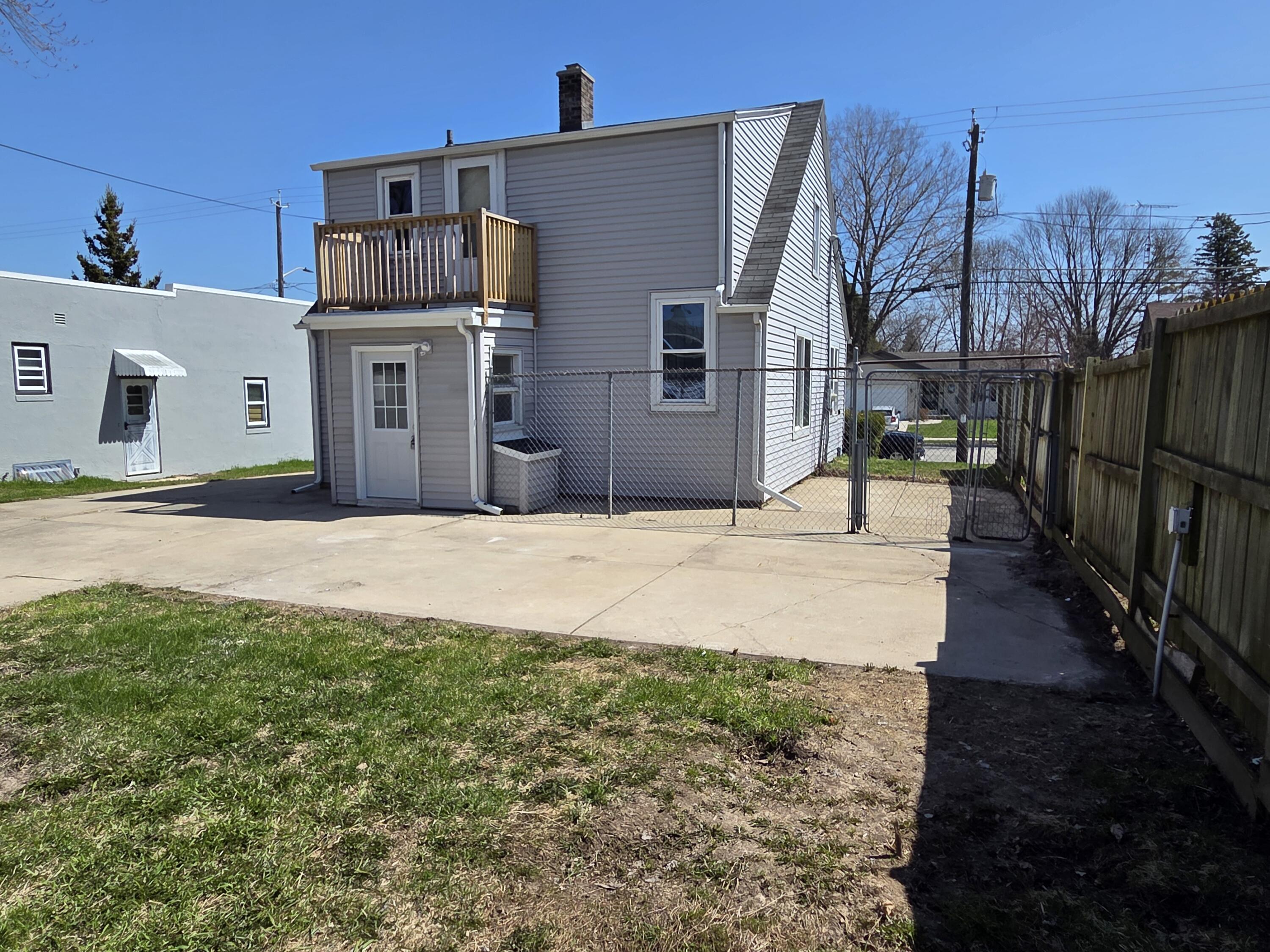 2230 South 10th Street Manitowoc, WI 54220 - Photo 9 of 31 20260421_114020