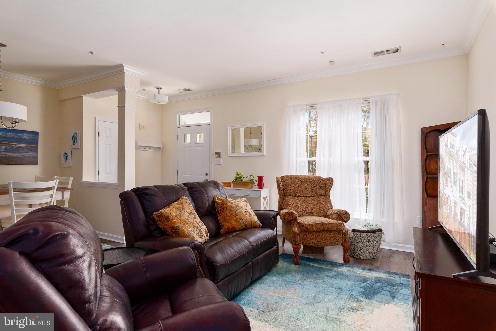8729 Spring Brook Way Odenton, MD 21113 - Photo 4 of 30 Gallery Image 4