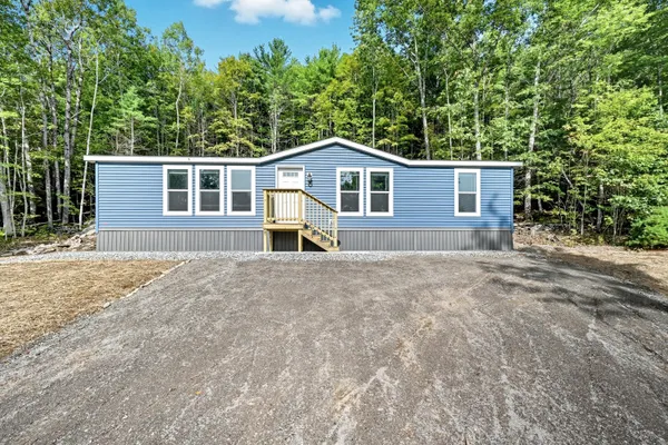 $304,239 | 21 Gilman Drive, Norridgewock, ME 04957