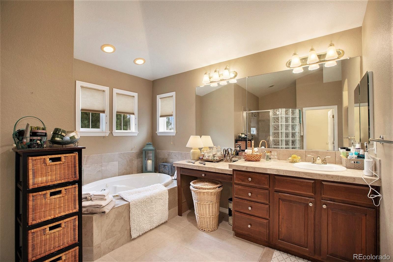 8974 Hunters Way Highlands Ranch, CO 80129 - Photo 21 of 40 Gallery Image 21
