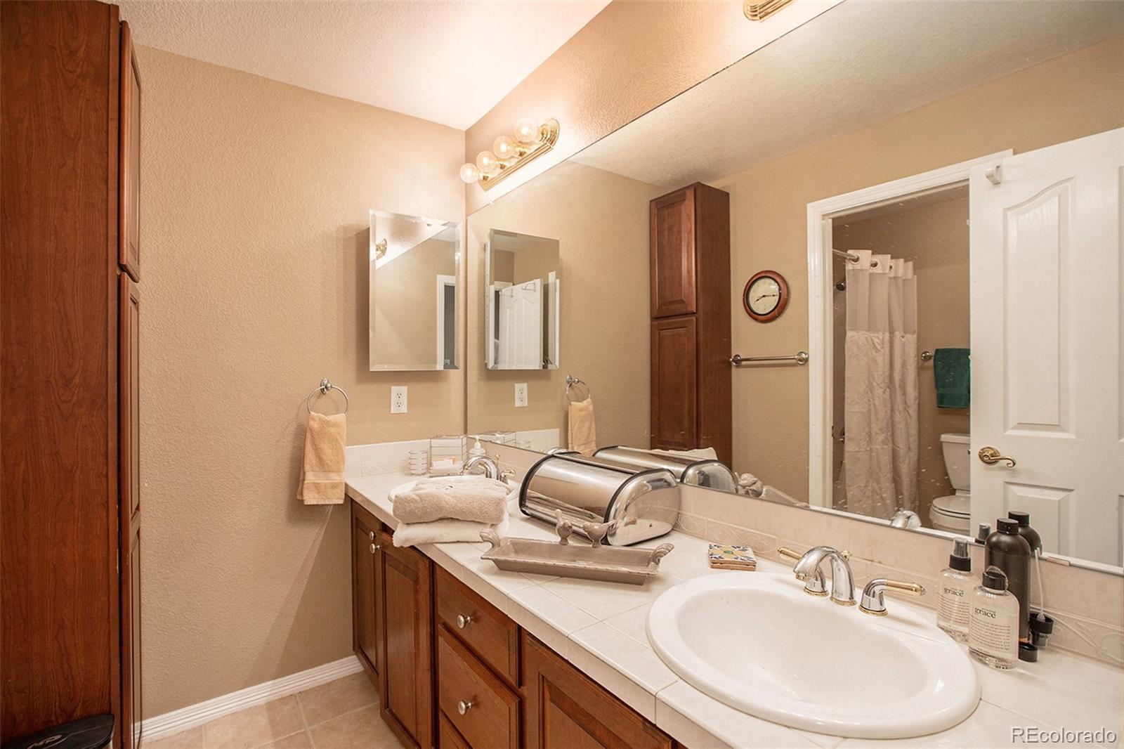 8974 Hunters Way Highlands Ranch, CO 80129 - Photo 24 of 40 Gallery Image 24