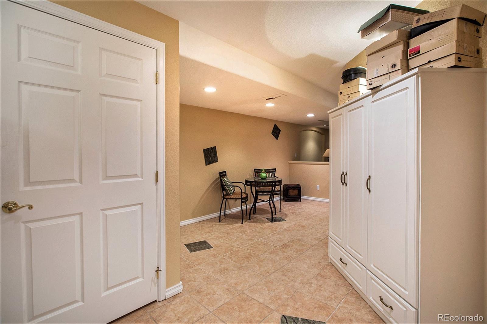8974 Hunters Way Highlands Ranch, CO 80129 - Photo 25 of 40 Gallery Image 25
