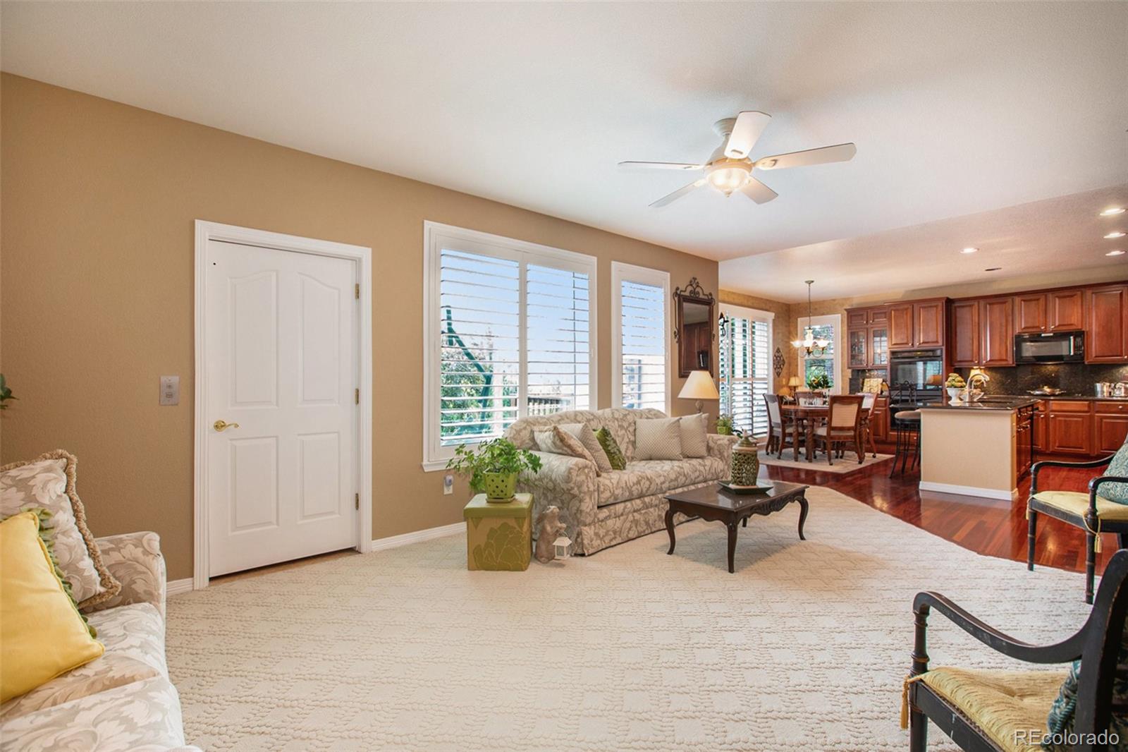 8974 Hunters Way Highlands Ranch, CO 80129 - Photo 9 of 40 Gallery Image 9