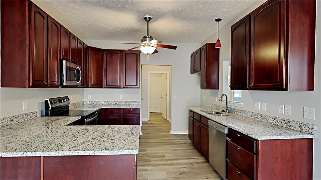 3158 Sleeping Ridge Way Indianapolis, IN 46217 - Photo 7 of 24 Gallery Image 7