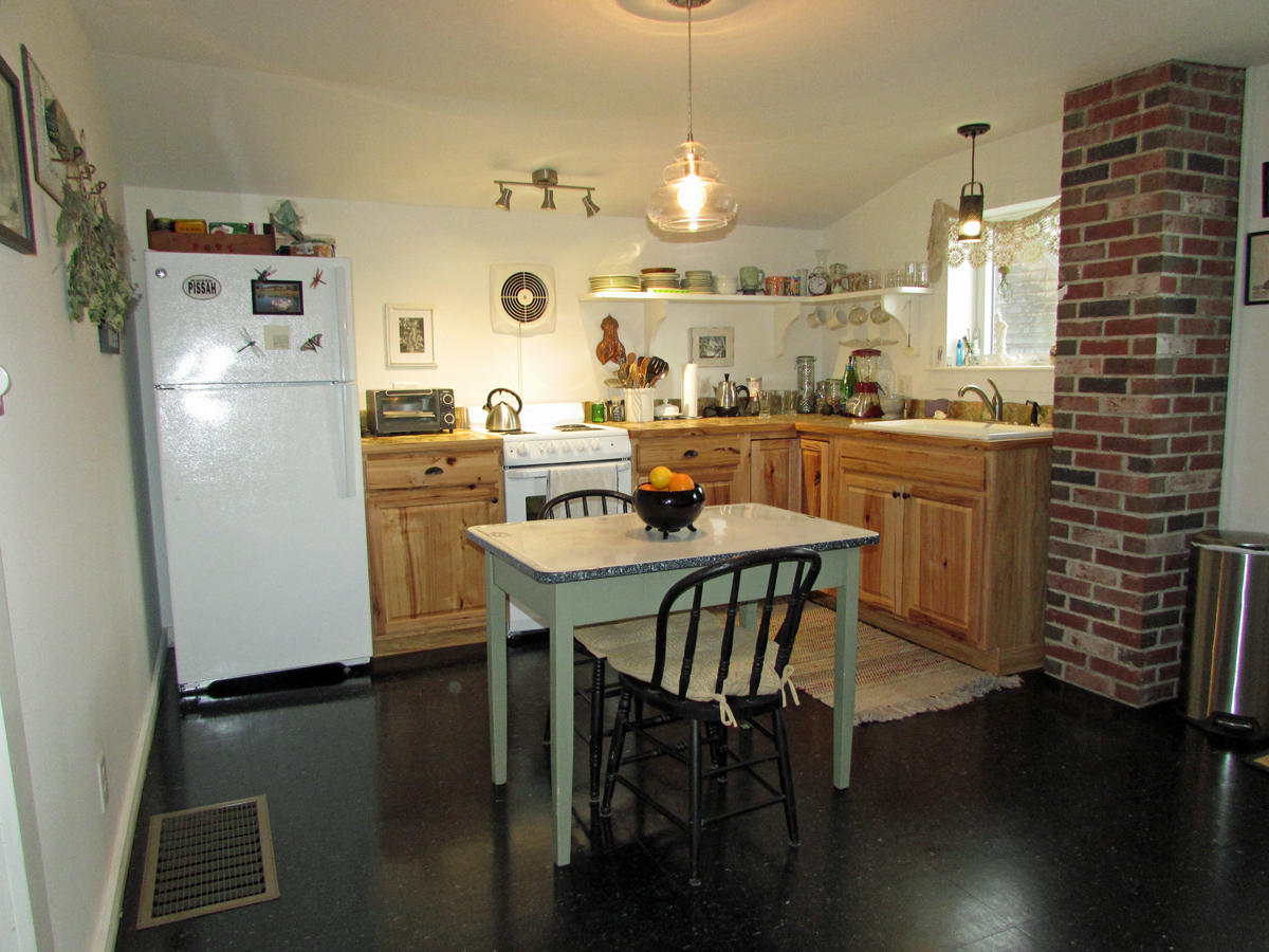 288 Clark Island Road St. George, ME 04859 - Photo 5 of 17 288cirkitchen