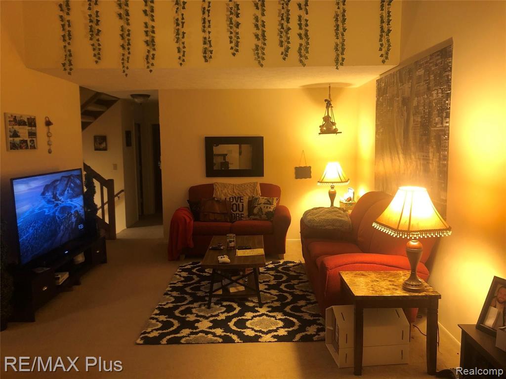 101 East Jolly Road, Unit B 5 Lansing, MI 48910 - Photo 3 of 15