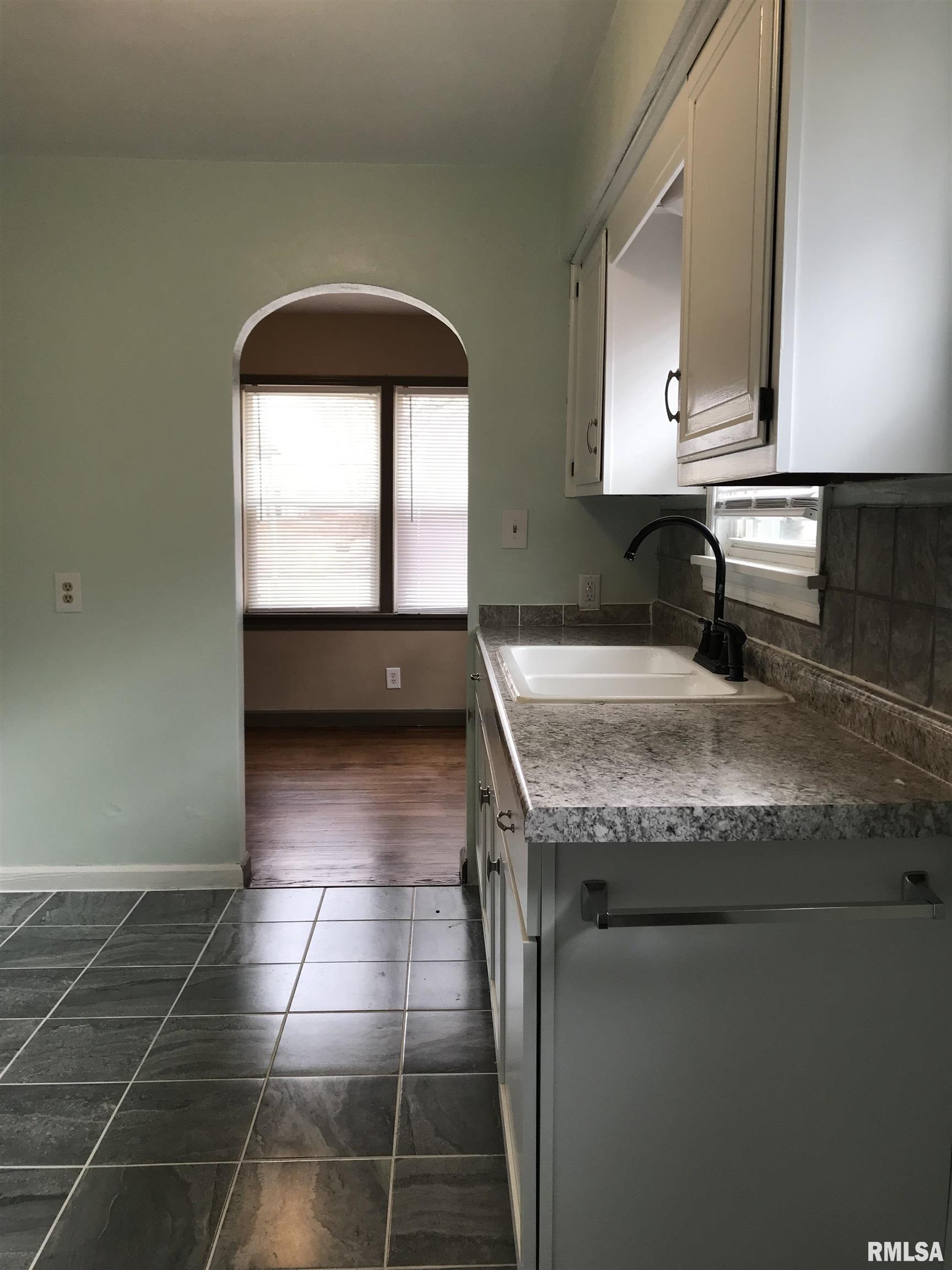 2929 South 5th Street Springfield, IL 62703 - Photo 13 of 21