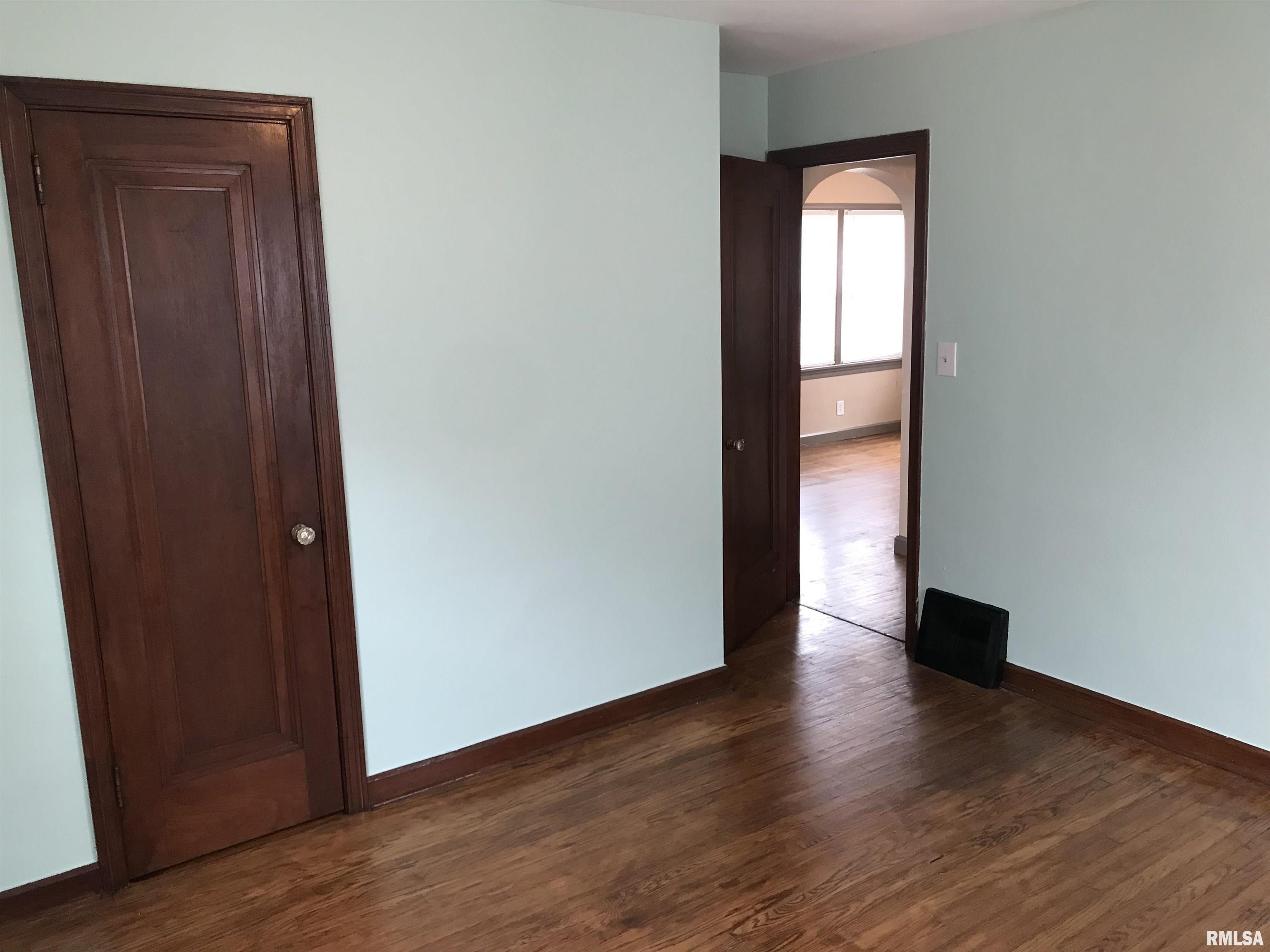 2929 South 5th Street Springfield, IL 62703 - Photo 9 of 21