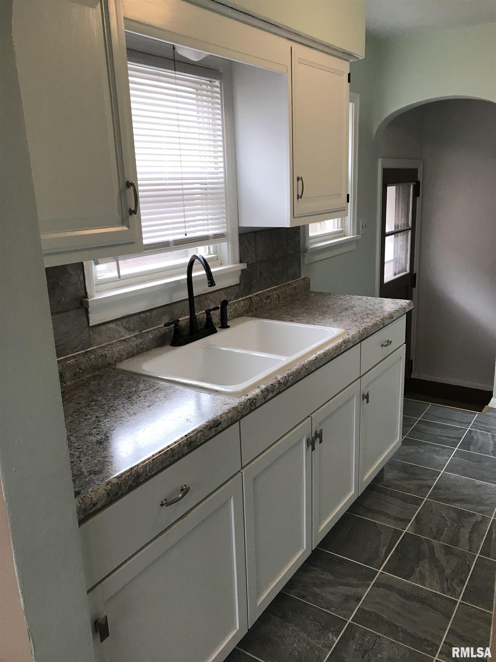2929 South 5th Street Springfield, IL 62703 - Photo 10 of 21