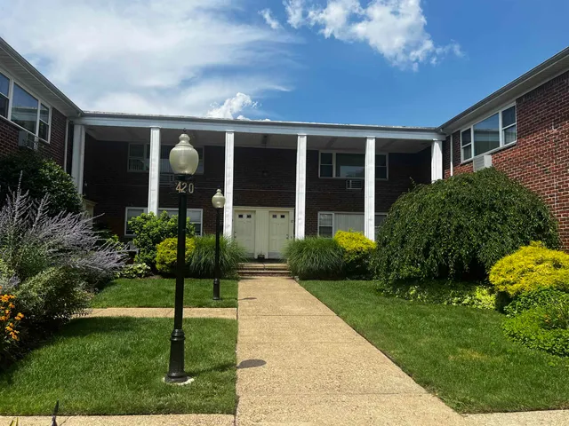 $1,700 | 420 Sheridan Place, Fairview, NJ 07022