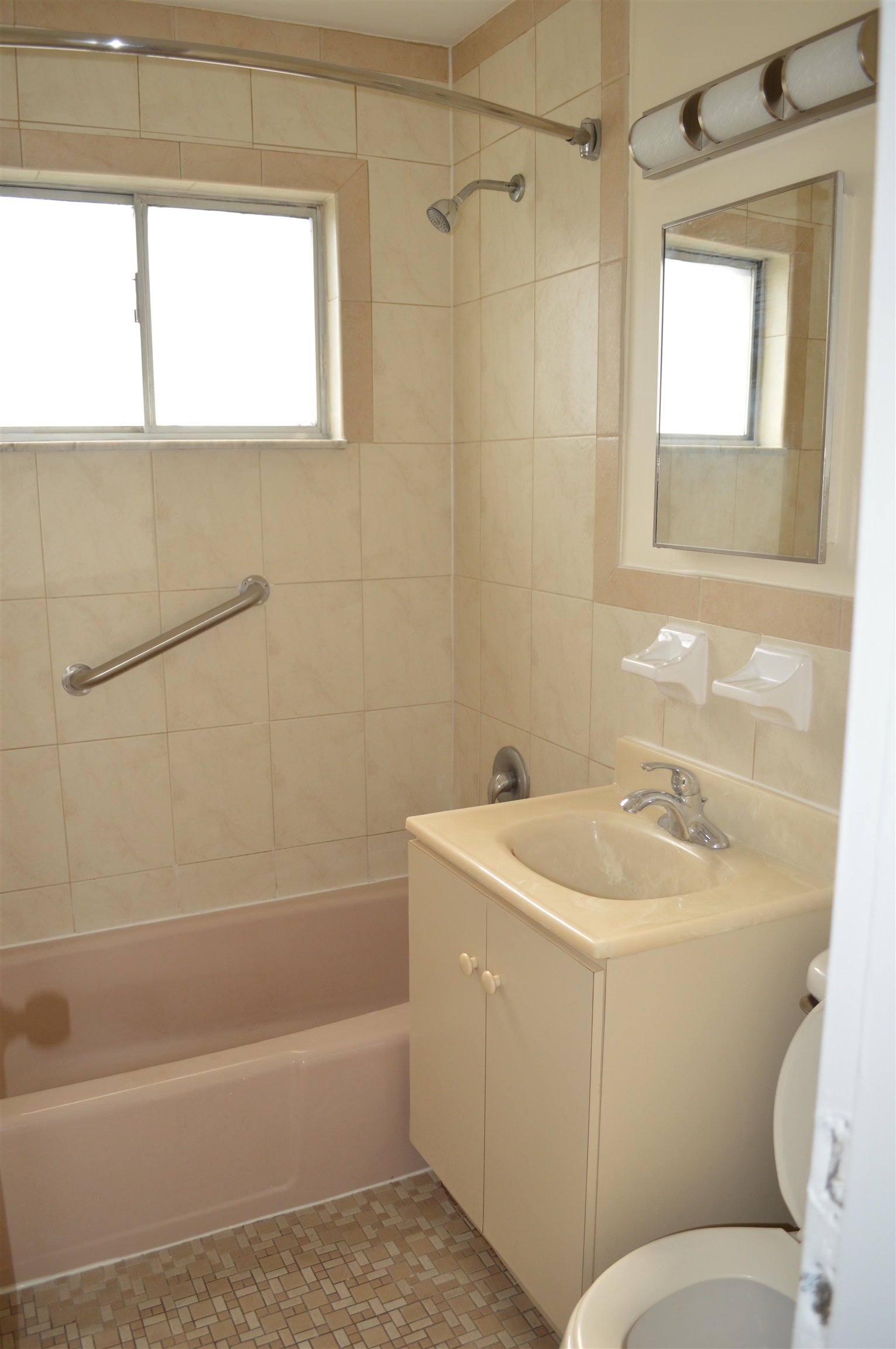 420 Sheridan Place Fairview, NJ 07022 - Photo 7 of 7