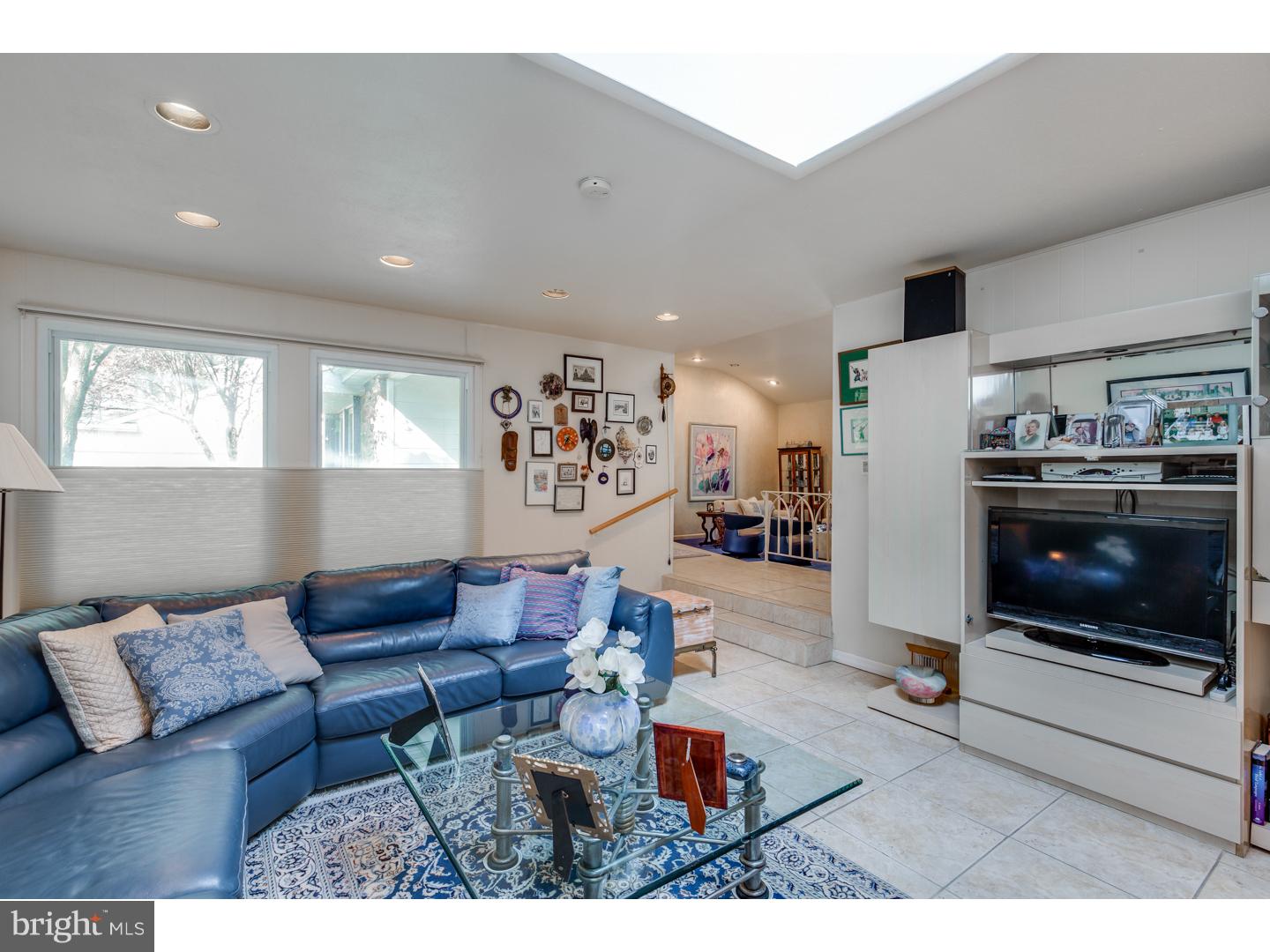 503 Gatewood Road Cherry Hill, NJ 08003 - Photo 12 of 25 Family Room