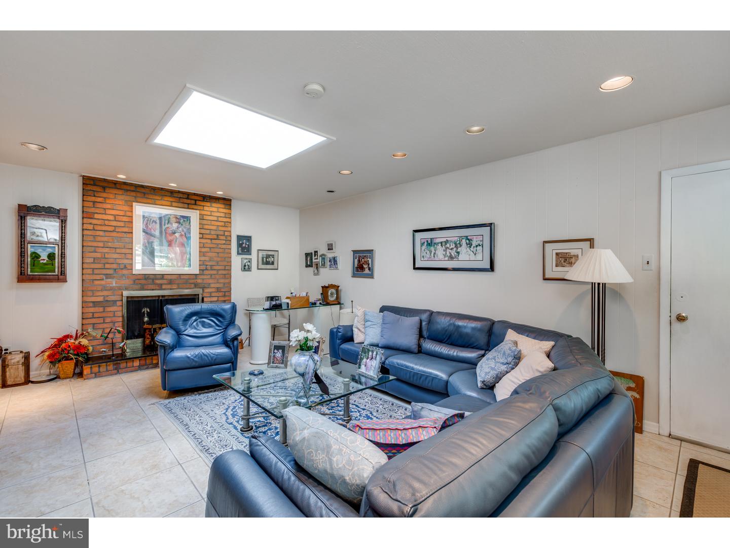 503 Gatewood Road Cherry Hill, NJ 08003 - Photo 13 of 25 Family Room