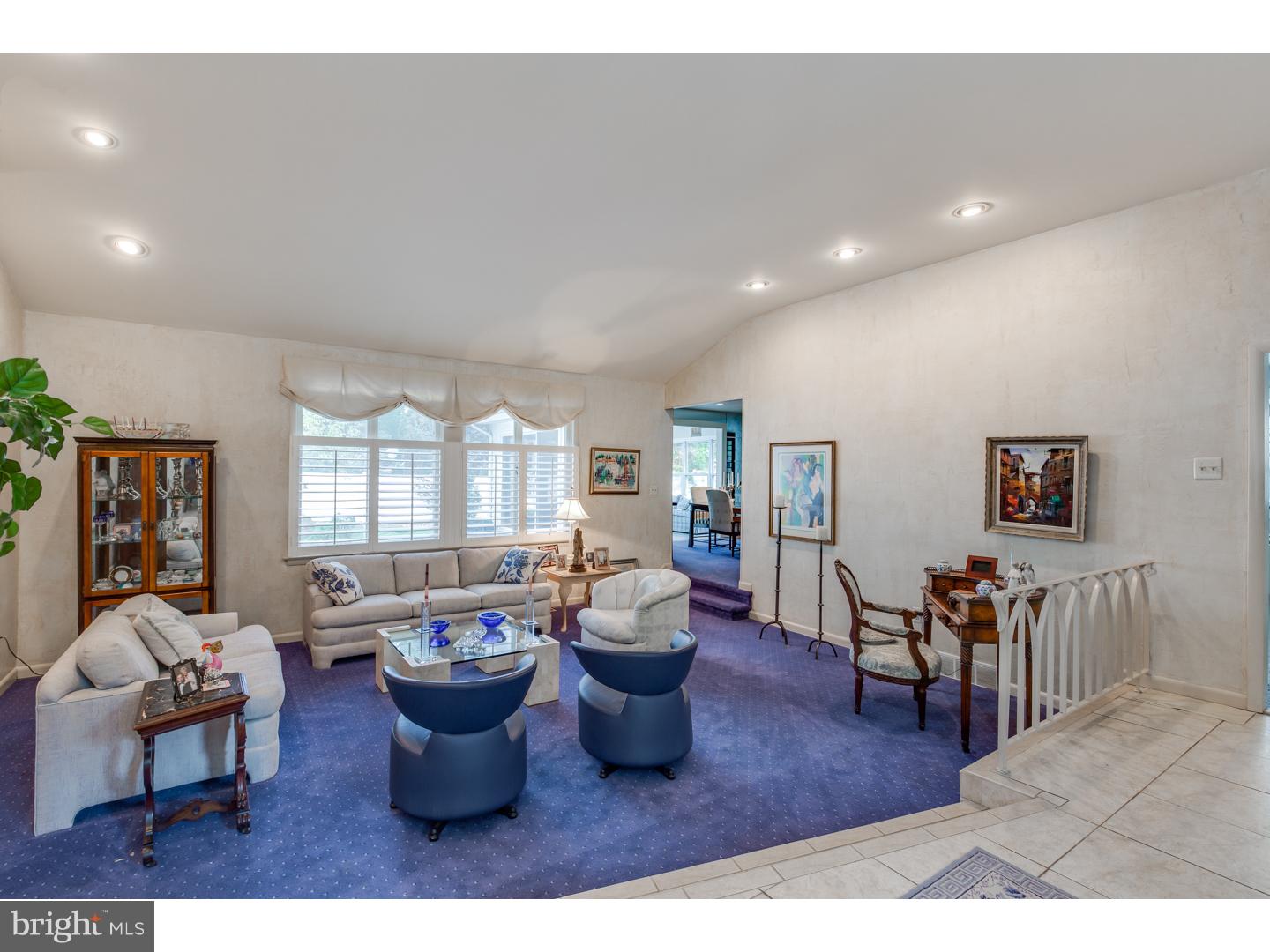 503 Gatewood Road Cherry Hill, NJ 08003 - Photo 3 of 25 Living Room