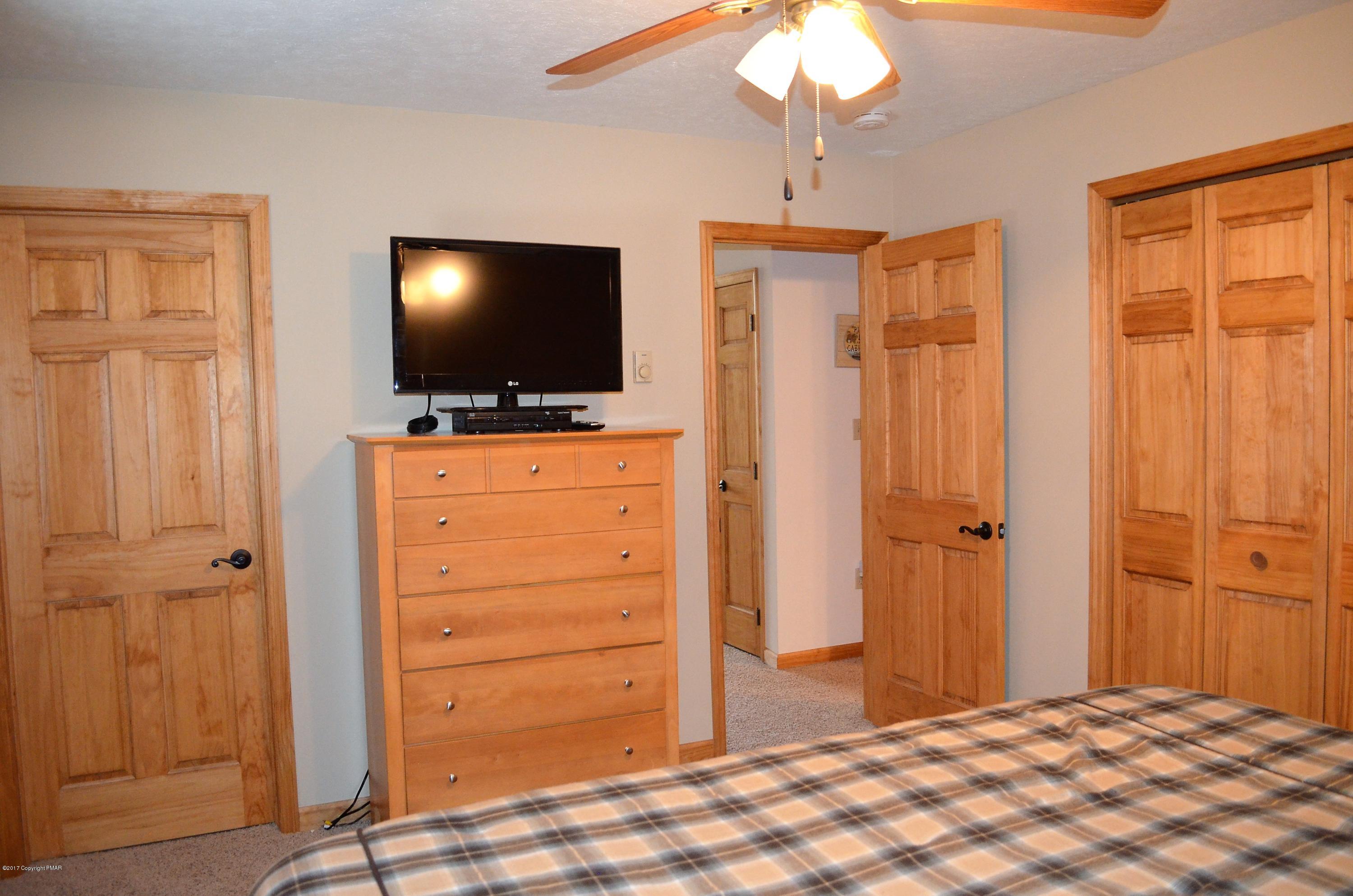 5 Ransom Circle Albrightsville, PA 18210 - Photo 15 of 32 Bedroom