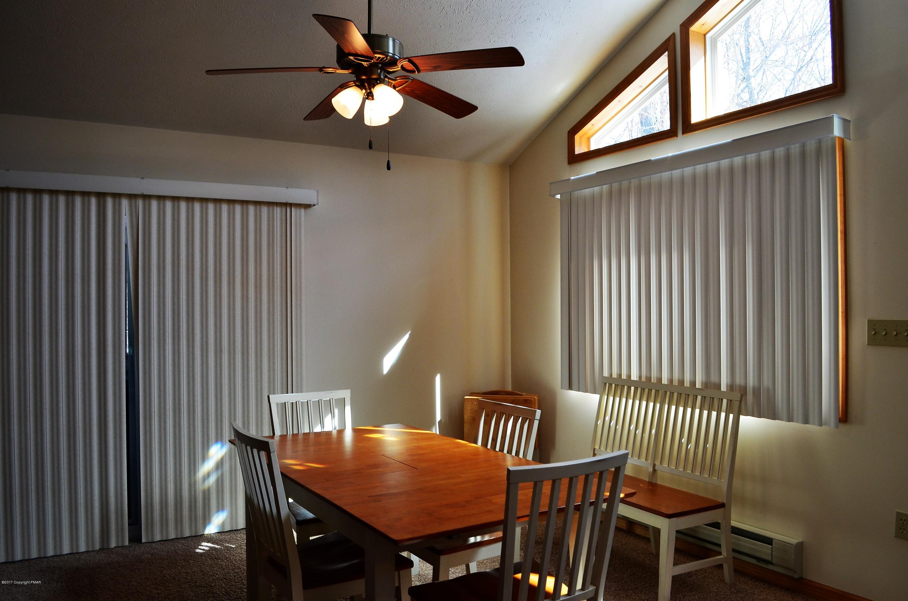 5 Ransom Circle Albrightsville, PA 18210 - Photo 4 of 32 Dining Area