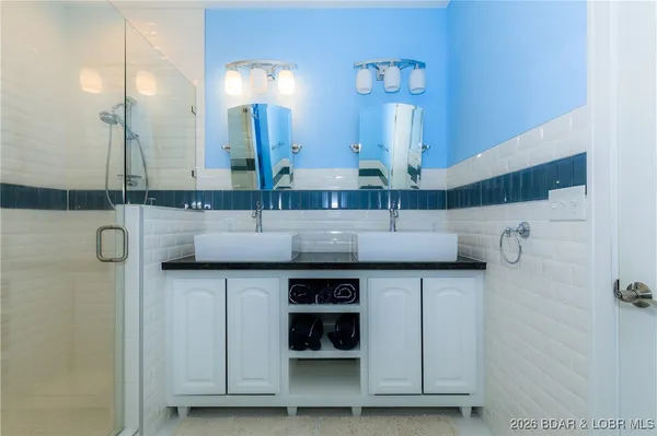 $1,390,000 | 32945 Green Hills Road, Gravois Mills, MO 65037