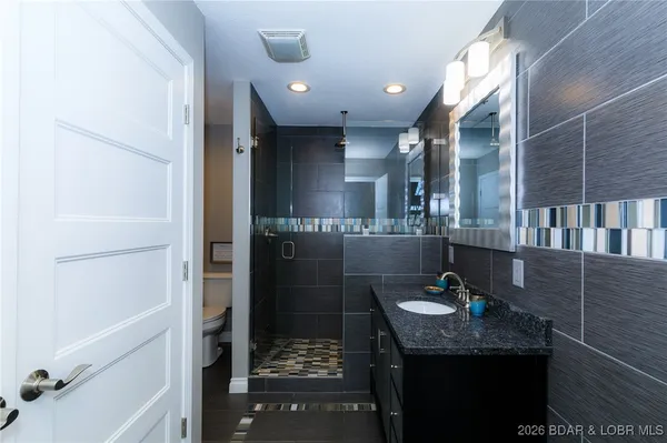 $1,390,000 | 32945 Green Hills Road, Gravois Mills, MO 65037