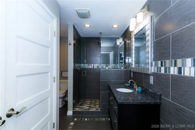 $1,390,000 | 32945 Green Hills Road, Gravois Mills, MO 65037