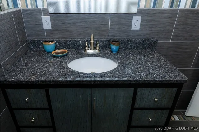 $1,390,000 | 32945 Green Hills Road, Gravois Mills, MO 65037