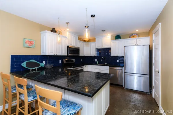 $1,390,000 | 32945 Green Hills Road, Gravois Mills, MO 65037