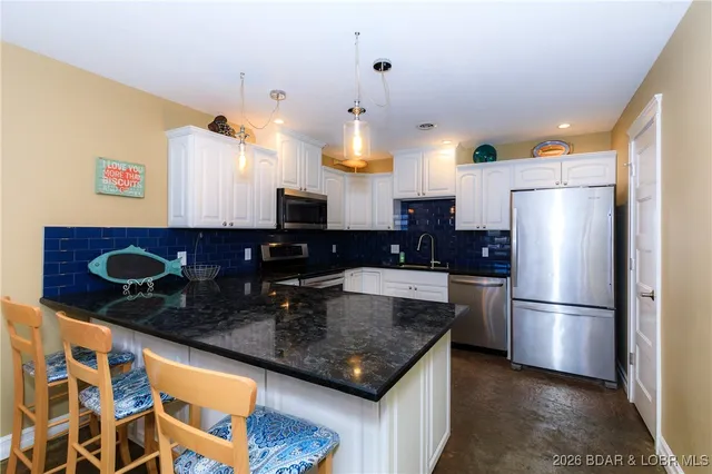 $1,390,000 | 32945 Green Hills Road, Gravois Mills, MO 65037