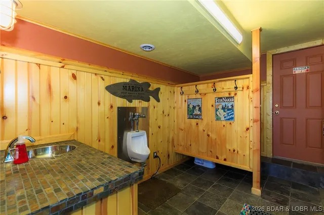 $1,390,000 | 32945 Green Hills Road, Gravois Mills, MO 65037