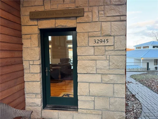 $1,390,000 | 32945 Green Hills Road, Gravois Mills, MO 65037