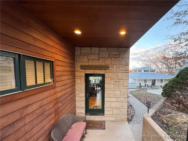 $1,290,000 | 32945 Green Hills Road, Gravois Mills, MO 65037