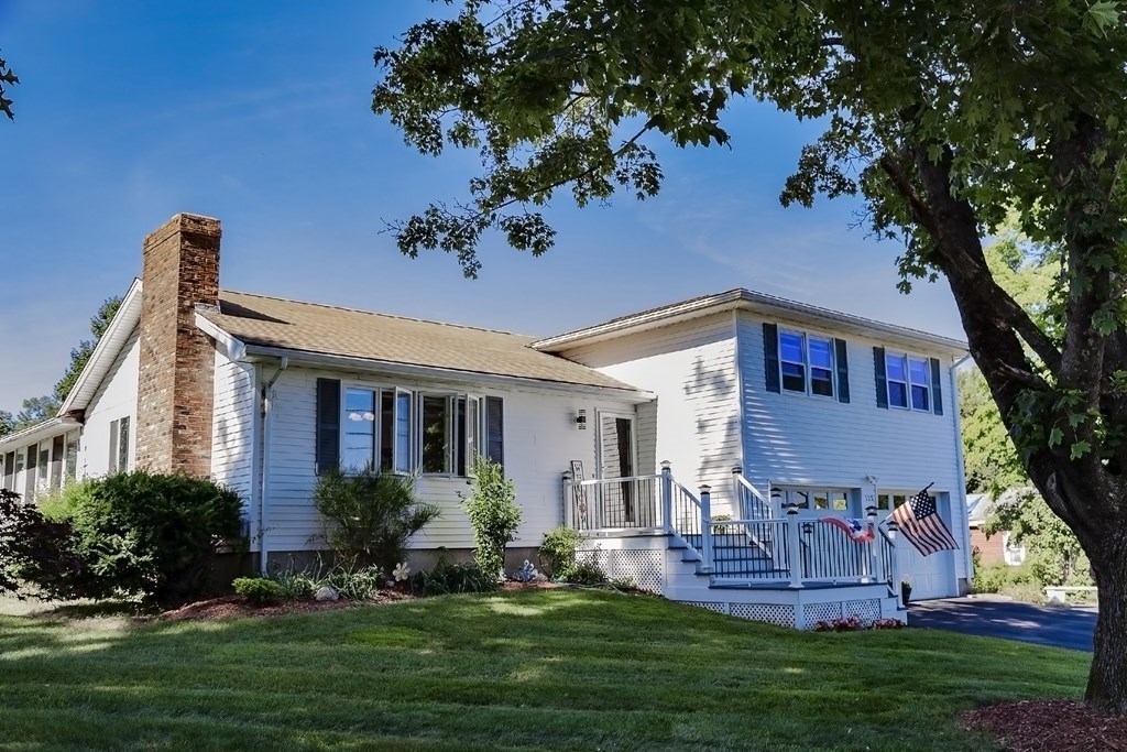 108 Lee Road Deerfield, MA 01373 - Photo 1 of 37 Gallery Image 1