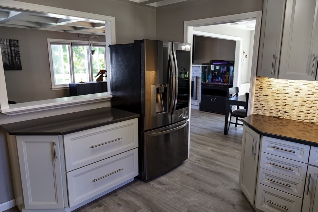 108 Lee Road Deerfield, MA 01373 - Photo 8 of 37 Gallery Image 8