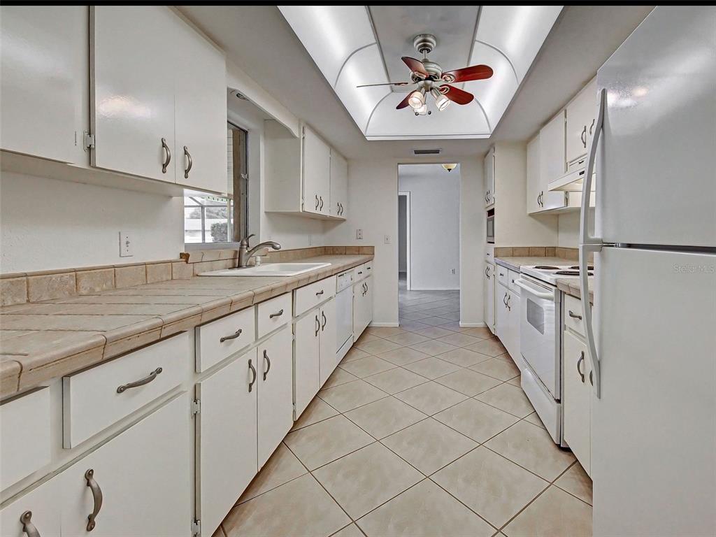 3640 Sterling Road Venice, FL 34293 - Photo 27 of 46