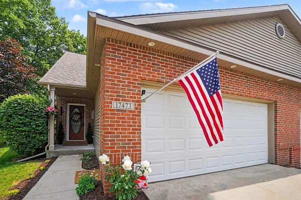 $390,000 | 17473 Park Pl Circle, Spring Lake, MI 49456