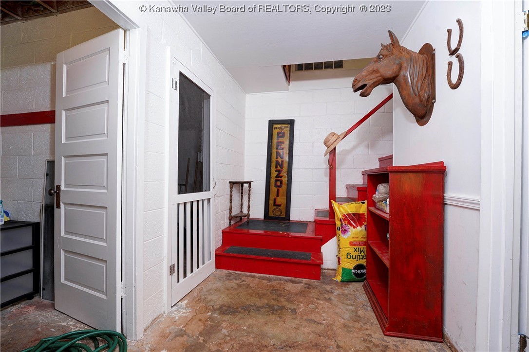 3390 Charleston Road Spencer, WV 25276 - Photo 25 of 49 Gallery Image 25