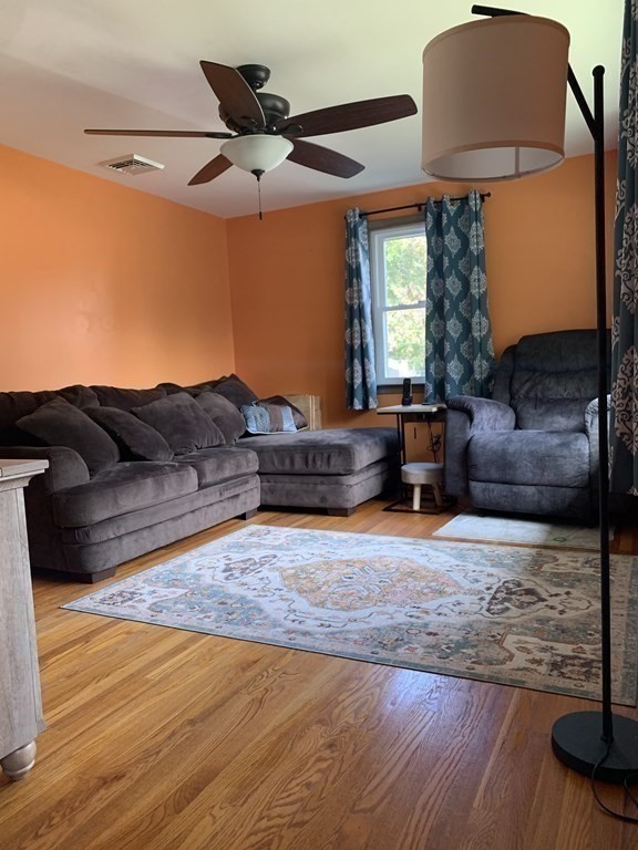 202 Almira Road Springfield, MA 01119 - Photo 8 of 16