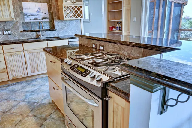 $990,000 | 1219 Pilot Lane, Galveston, TX 77554